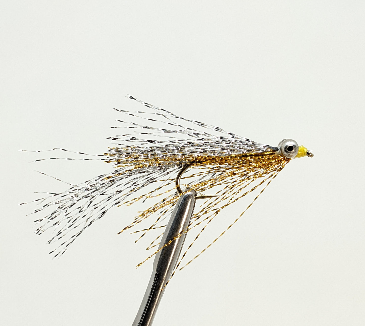 Kreelex Minnow Gold Fly fishing fly. Dry, subsurface and nymph flies for anglers and fisherman. All the flies you need for sale online. Flies to buy online. Online fly fishing supplies. Catch fish with flies from Frontier Flies.